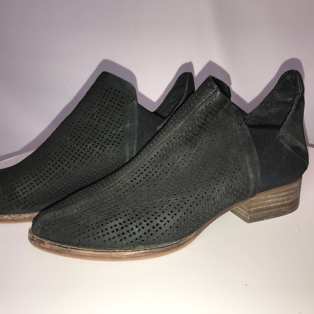 Vince Camuto Celena Black Perforated Booties - Picture 2 of 5